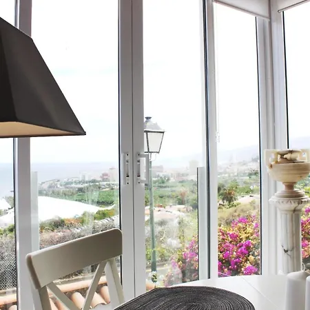 Prime Homes Playa Jardin 아파트